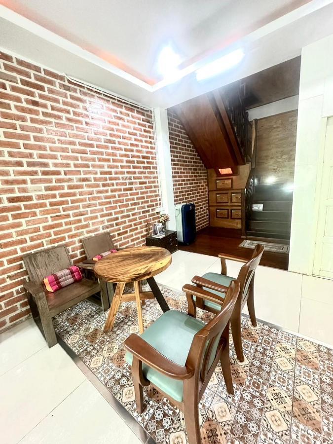 Une Jai Place เรือนอุ่นใจ Phimai Εξωτερικό φωτογραφία
