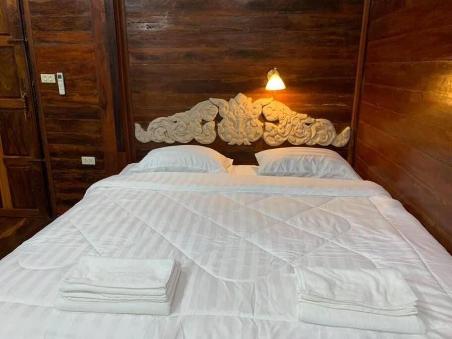 Une Jai Place เรือนอุ่นใจ Phimai Εξωτερικό φωτογραφία
