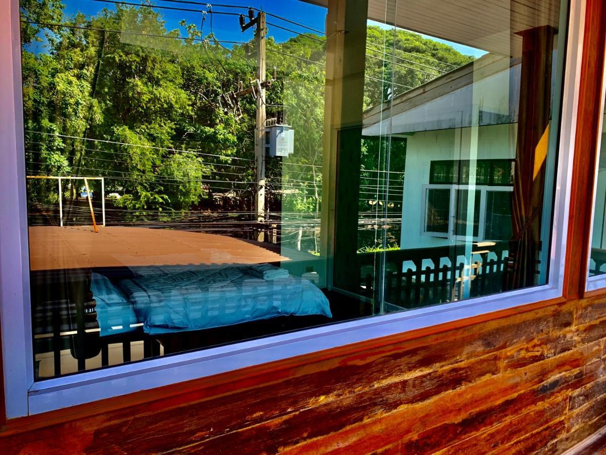 Une Jai Place เรือนอุ่นใจ Phimai Εξωτερικό φωτογραφία