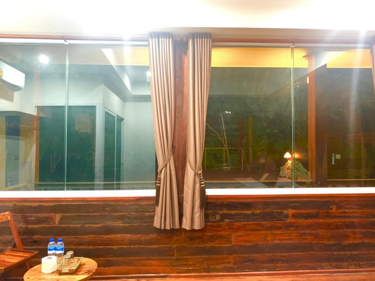Une Jai Place เรือนอุ่นใจ Phimai Εξωτερικό φωτογραφία